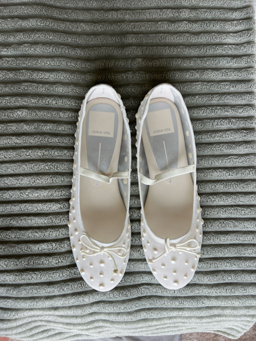 Gently Worn Dolce Vita Cadel Faux Pearl- Studded Mary Jane Flat - Ivory - Size 5 - Picture 4 of 13